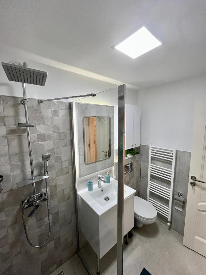 Boby S Studio With Free Parking Turda Exterior photo